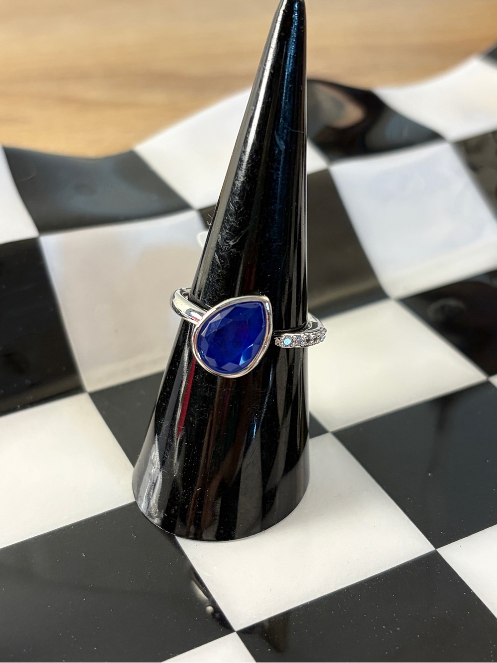 Bomb party ring - pearly there, untouched - size 7